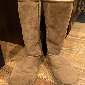 UGGS Classic Tall Chestnut size 8 women’s